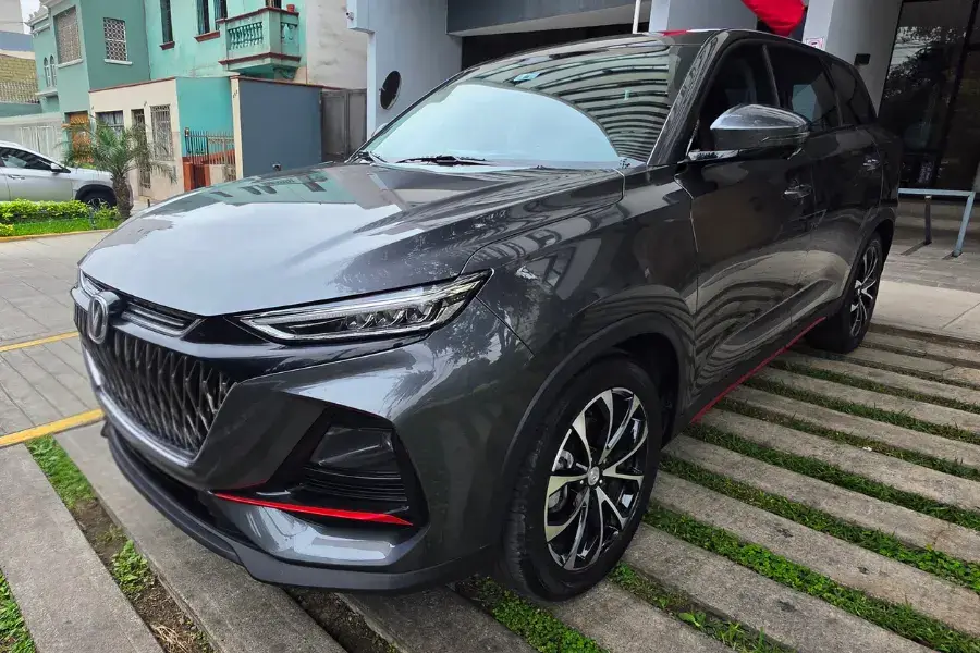 Camioneta SUV Changan X7Plus Tres Filas